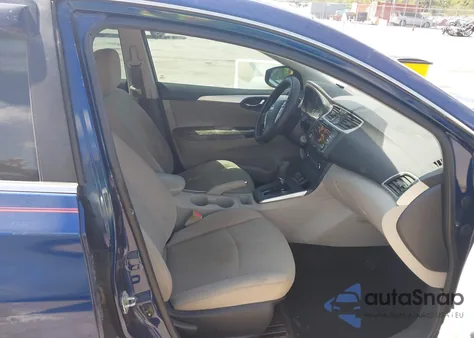 2017 Nissan Sentra S z USA, uszkodzony, nr VIN 3N1AB7AP3HY291617